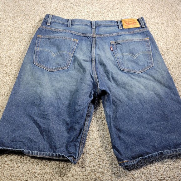 Levi's 569 Denim Shorts Mens 40 Loose Fit Straight Leg Dark Wash - Picture 3 of 7